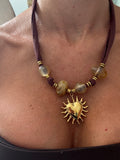 Collar marrón corazón