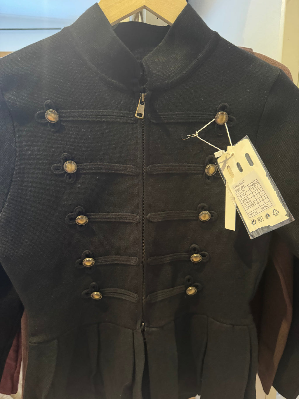 Chaqueta militar negra