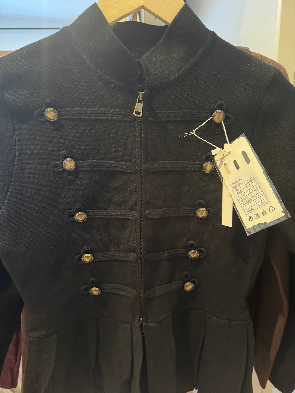 Chaqueta militar negra
