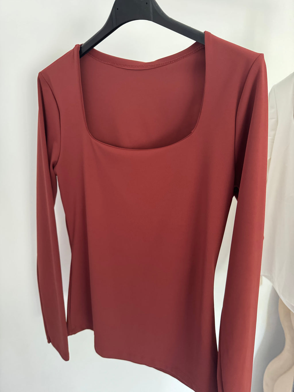 Camiseta escote cuadrado